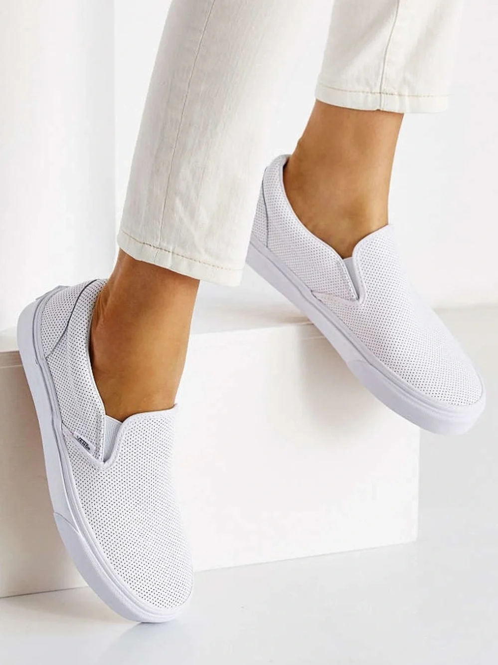 Vans Classic Slip-On Perf Leather White Sneakers Men’s 8.5 Women’s 10 EU 41